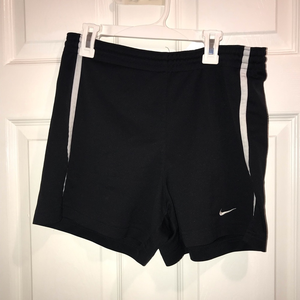 2 pairs Nike shorts - Picture 6 of 7